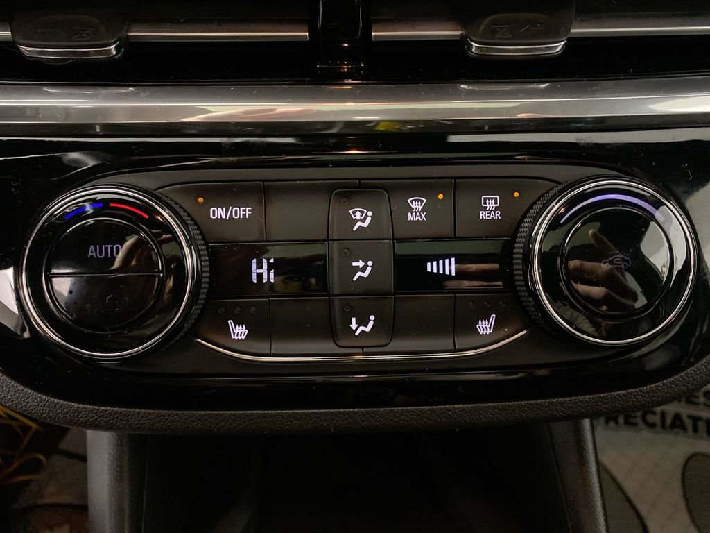 Certified 2024 Buick Envista Sport Touring w/ Convenience I Package image 18