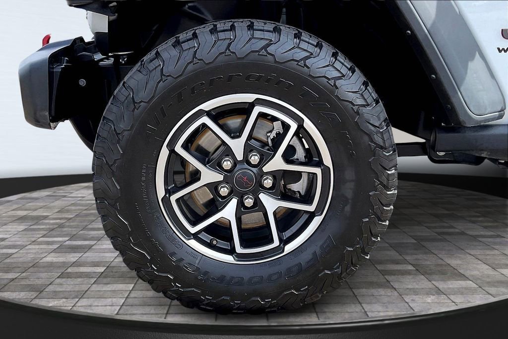 Used 2025 Jeep Wrangler Unlimited Rubicon w/ Convenience Group image 32