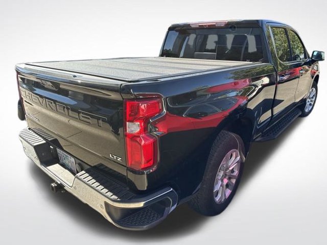 Used 2022 Chevrolet Silverado 1500 LTZ w/ Technology Package AWD/4WD image 5