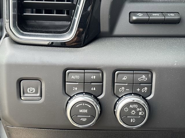 New 2026 GMC Sierra 3500 Denali w/ Technology Package AWD/4WD image 20