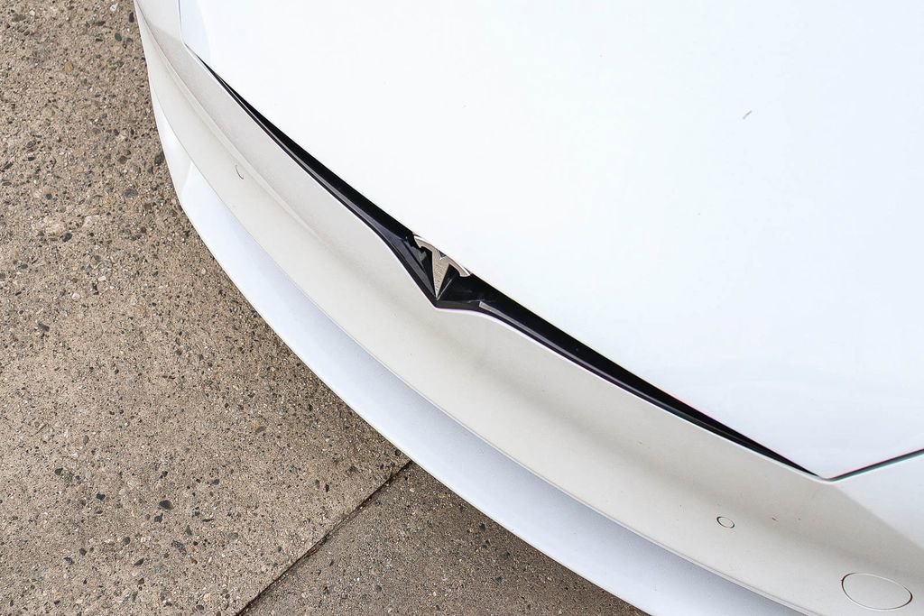 Used 2021 Tesla Model S Plaid image 9