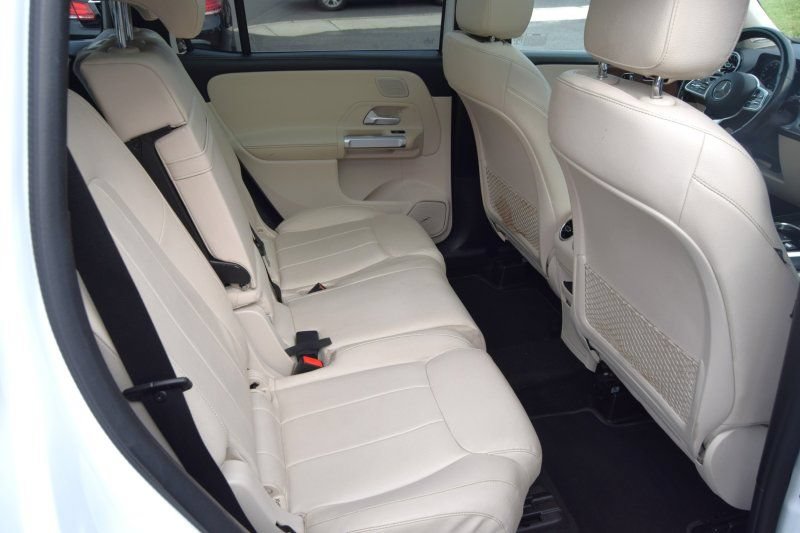 Used 2023 Mercedes-Benz GLB 250 4MATIC w/ Premium Package image 37