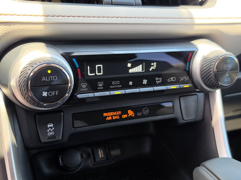 Certified 2022 Toyota RAV4 XLE AWD/4WD image 19