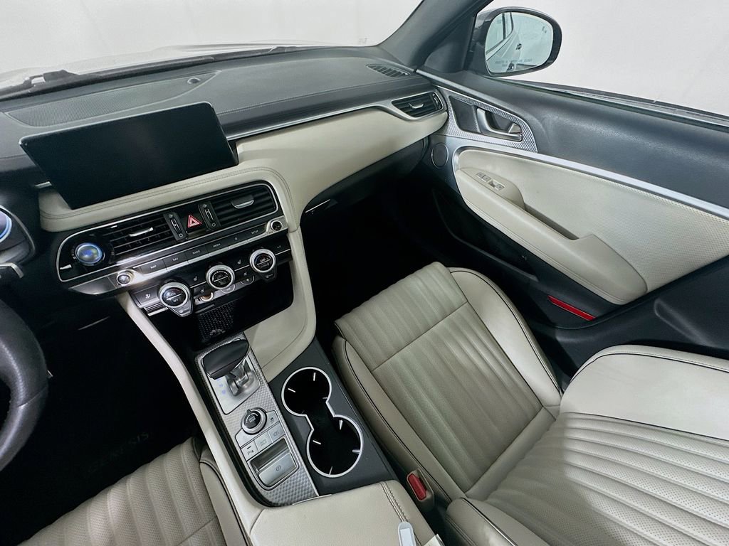 Used 2023 Genesis G70 2.0T w/ Sport Prestige Package image 11