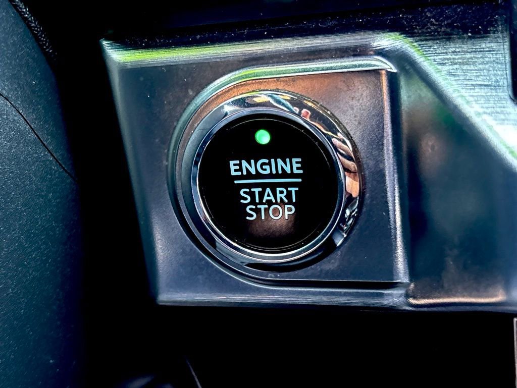 Used 2022 Ford F150 Lariat w/ Equipment Group 502A High AWD/4WD image 25