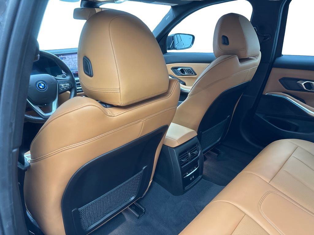 Used 2023 BMW 330e xDrive w/ Premium Package AWD/4WD image 37