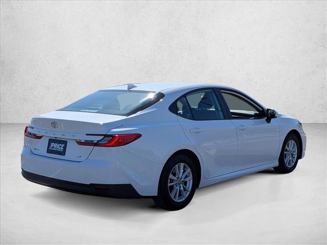Used 2025 Toyota Camry LE FWD image 5