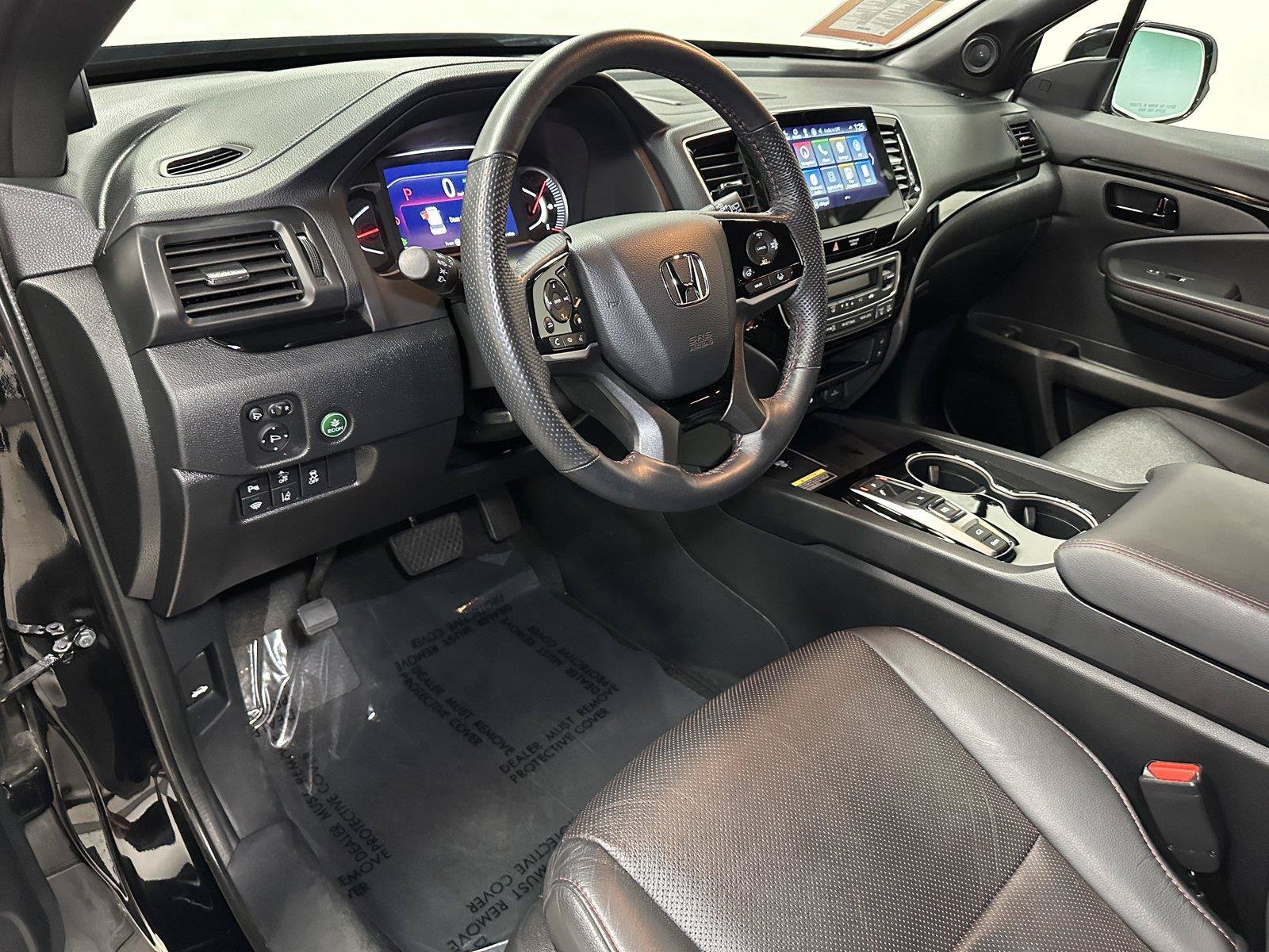 Certified 2025 Honda Passport Black Edition image 24