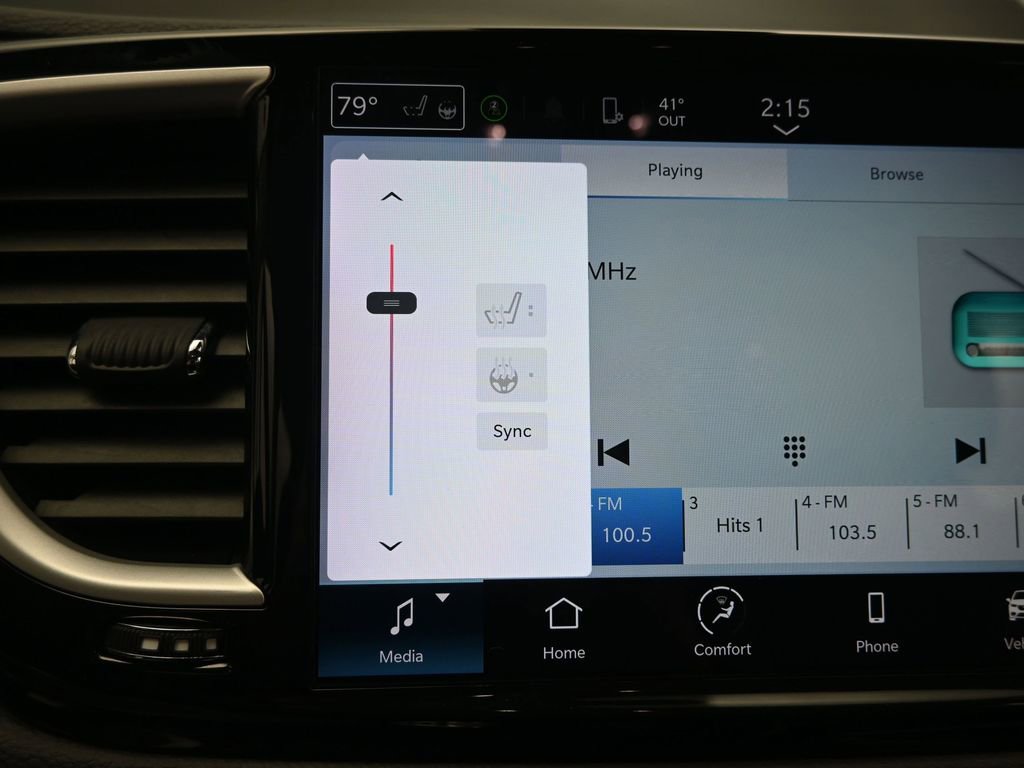 Used 2022 Chrysler Pacifica Touring-L image 25