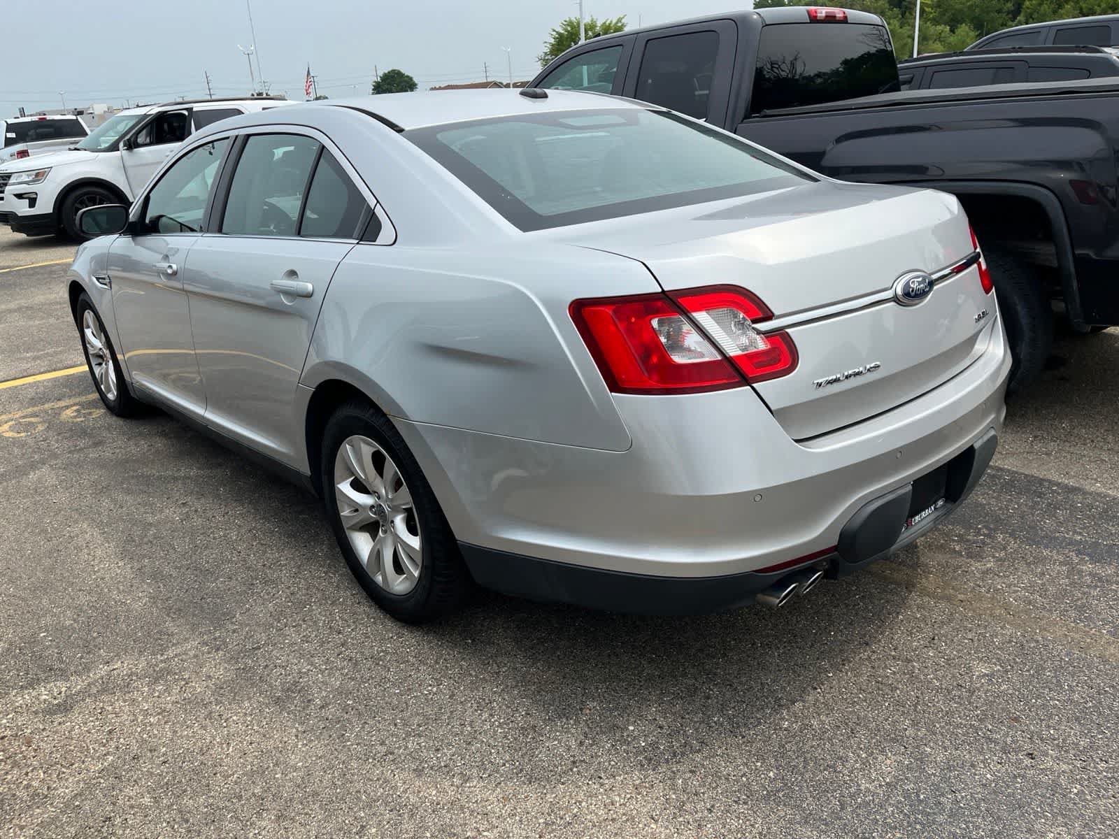 Used 2011 Ford Taurus SEL w/ 201A Rapid Spec Order Code FWD image 10