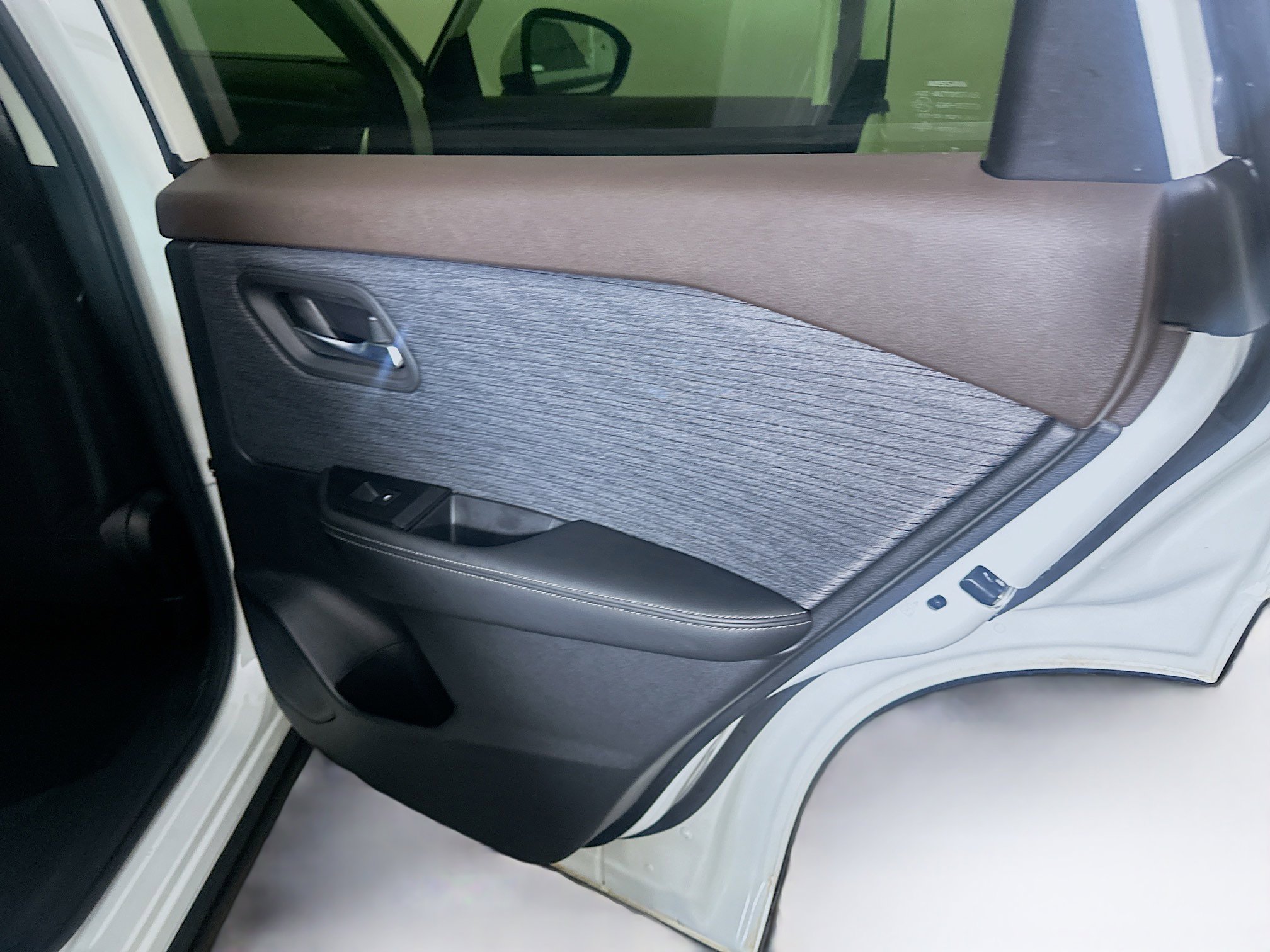 Used 2023 Nissan Rogue SV image 28