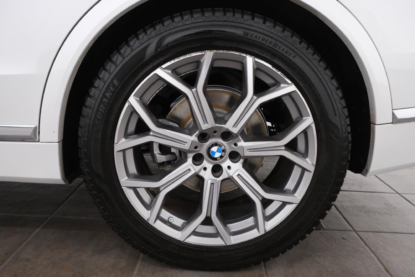Used 2024 BMW X7 xDrive40i w/ Premium Package AWD/4WD image 37