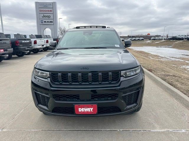 New 2026 Jeep Grand Cherokee Altitude AWD/4WD image 2