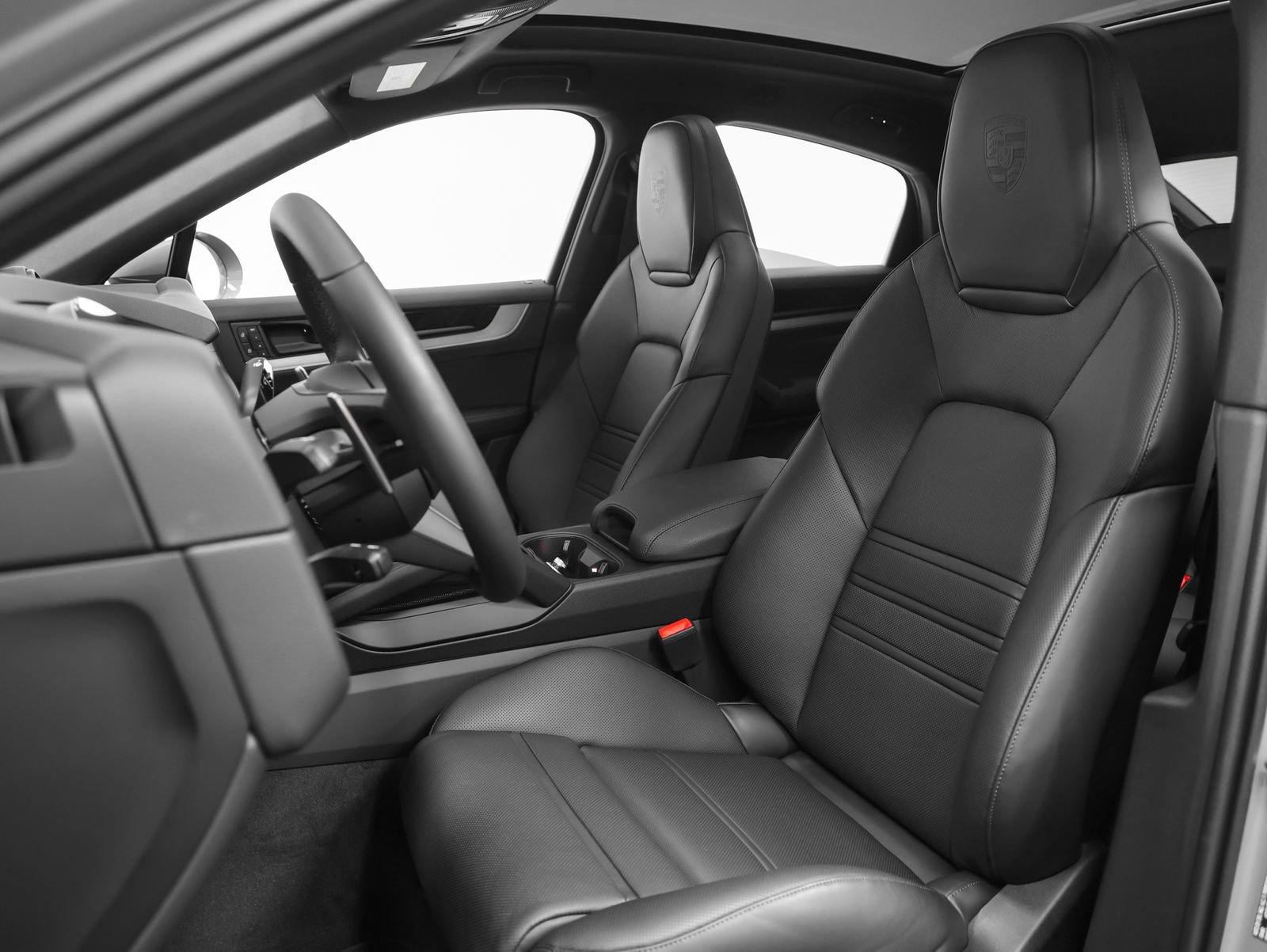 New 2026 Porsche Cayenne Coupe AWD/4WD image 5
