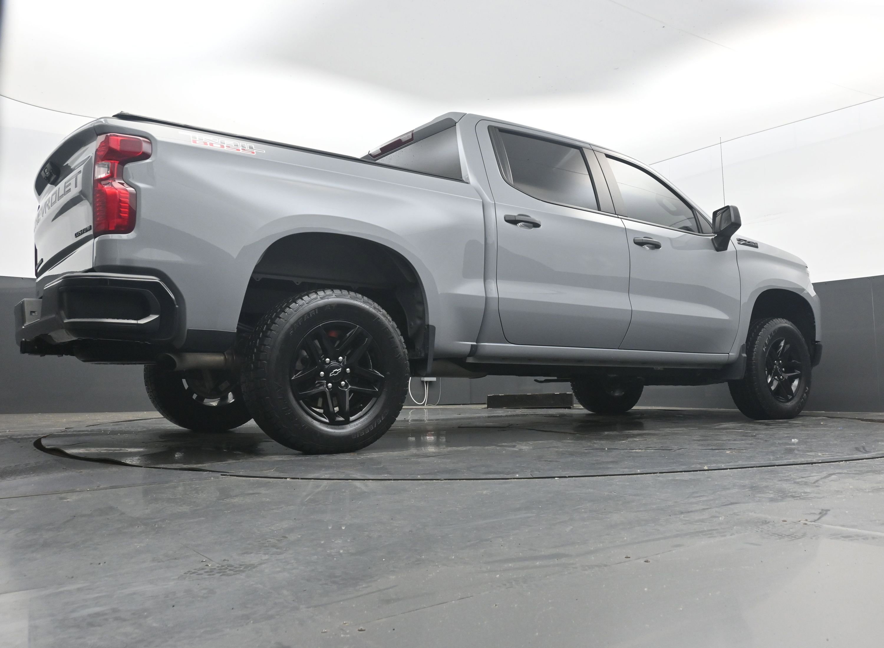 Used 2024 Chevrolet Silverado 1500 Custom Trail Boss w/ LPO, Dark Essentials Package AWD/4WD image 30