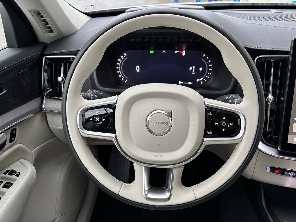 New 2026 Volvo XC90 B6 Ultra w/ Protection Package AWD/4WD image 11