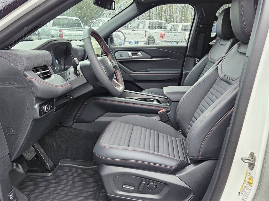 New 2026 Ford Explorer ST-Line w/ Premium Package image 5