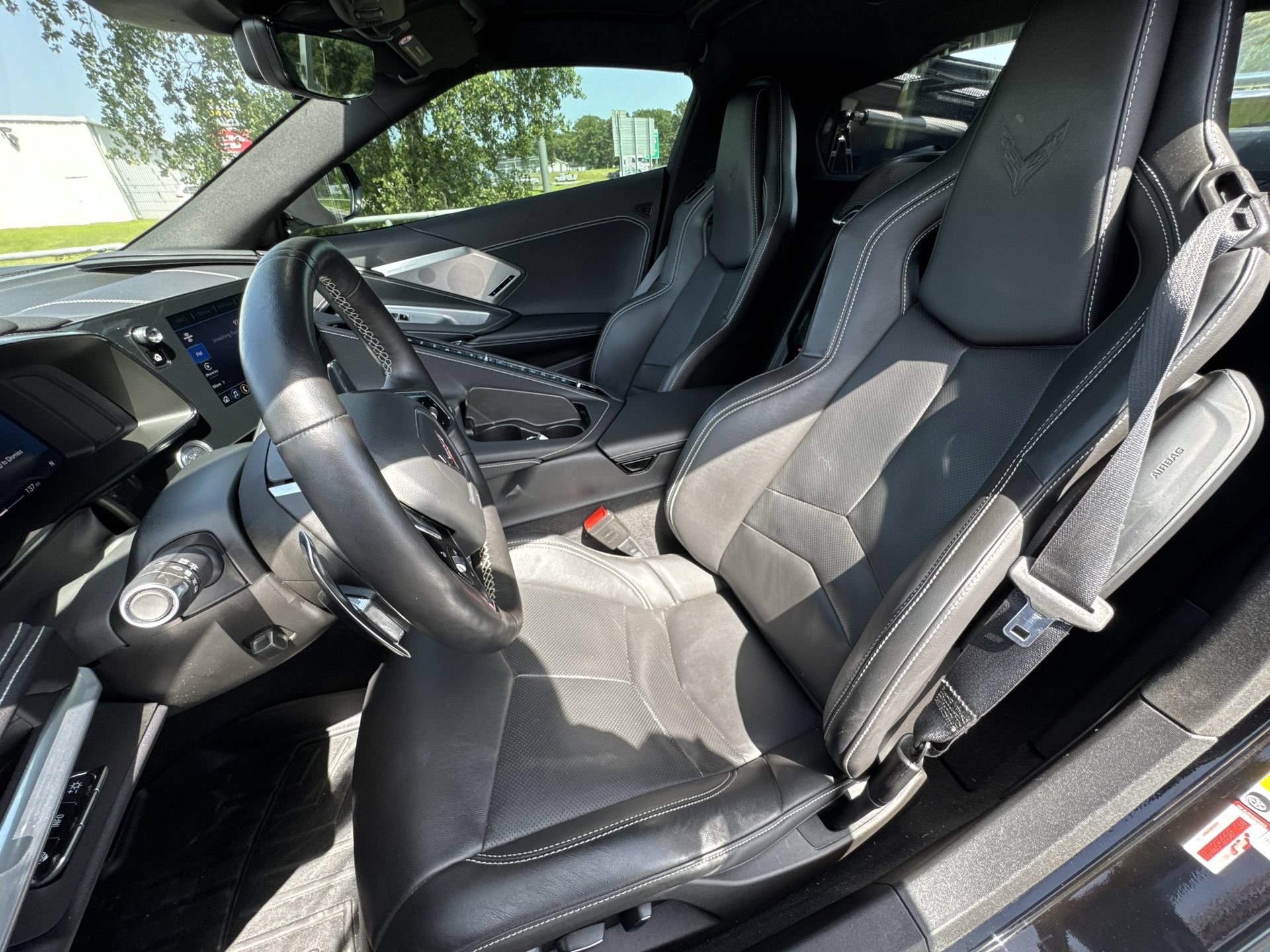 Used 2021 Chevrolet Corvette Stingray Preferred Cpe w/ Z51 Performance Package RWD image 11