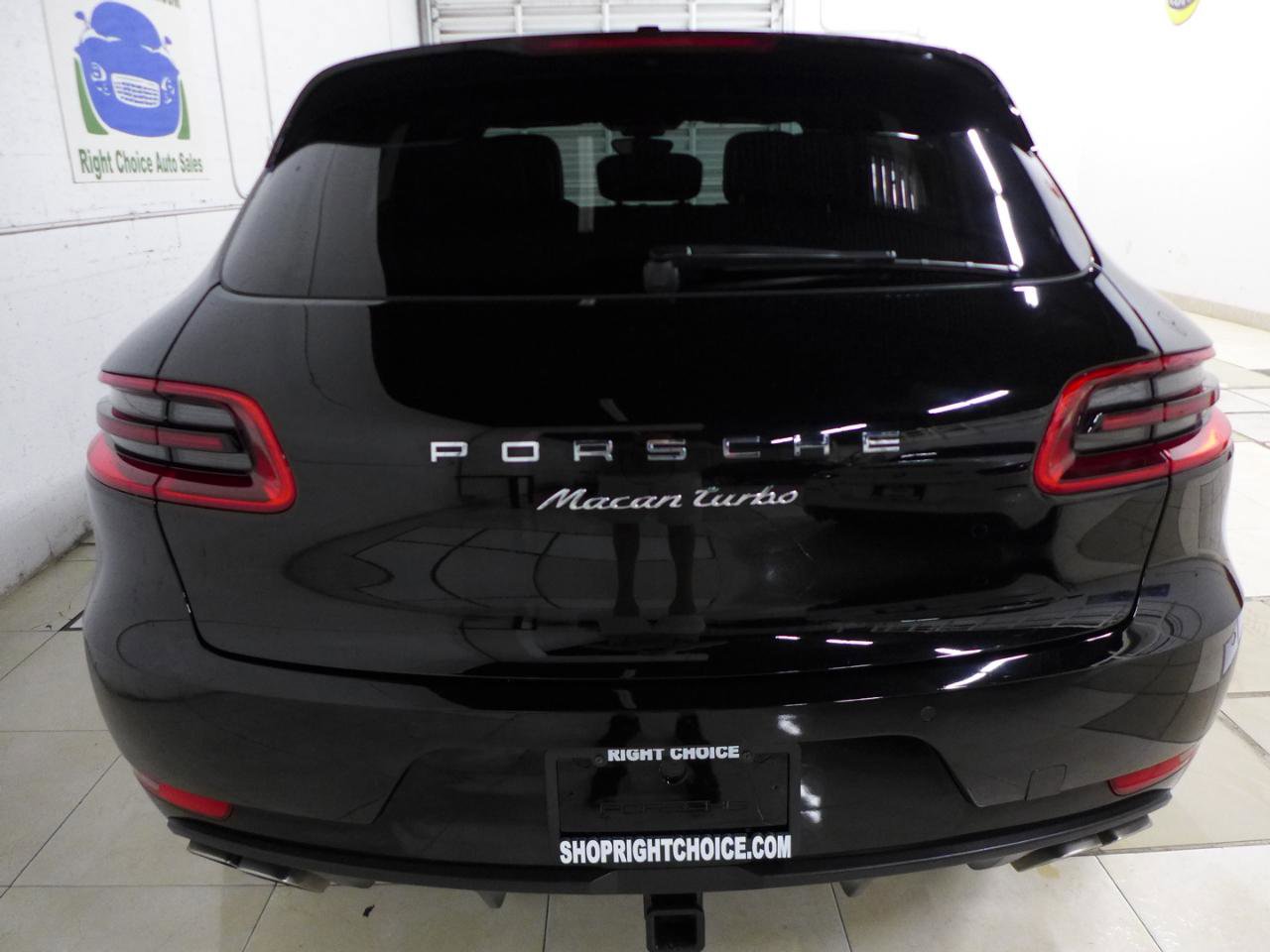 Used 2017 Porsche Macan Turbo AWD/4WD image 11