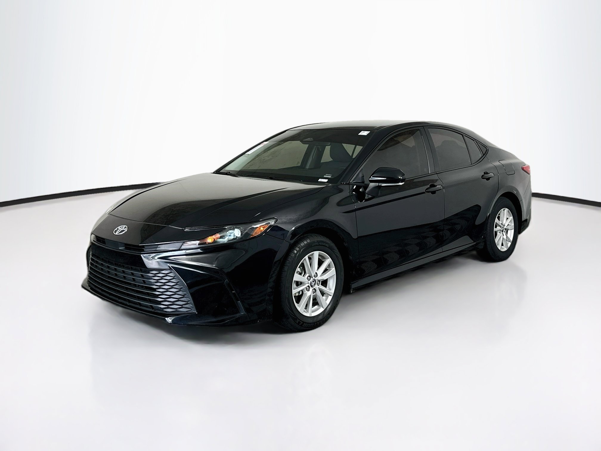 Used 2025 Toyota Camry LE w/ Convenience Package FWD image 7