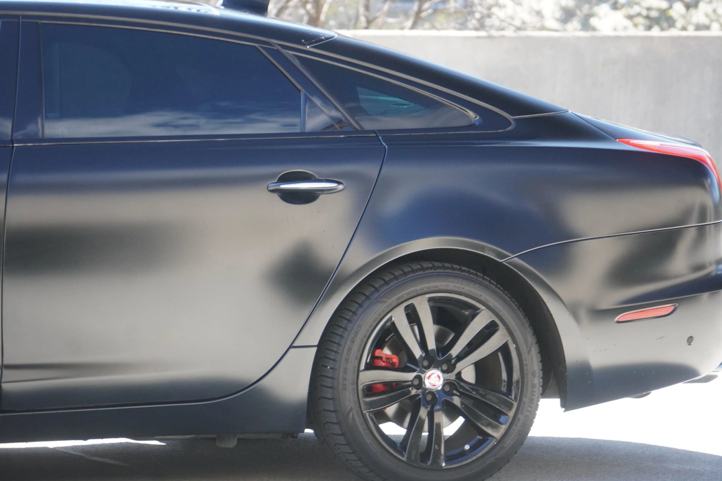 Used 2016 Jaguar XJ L Portfolio AWD/4WD image 16