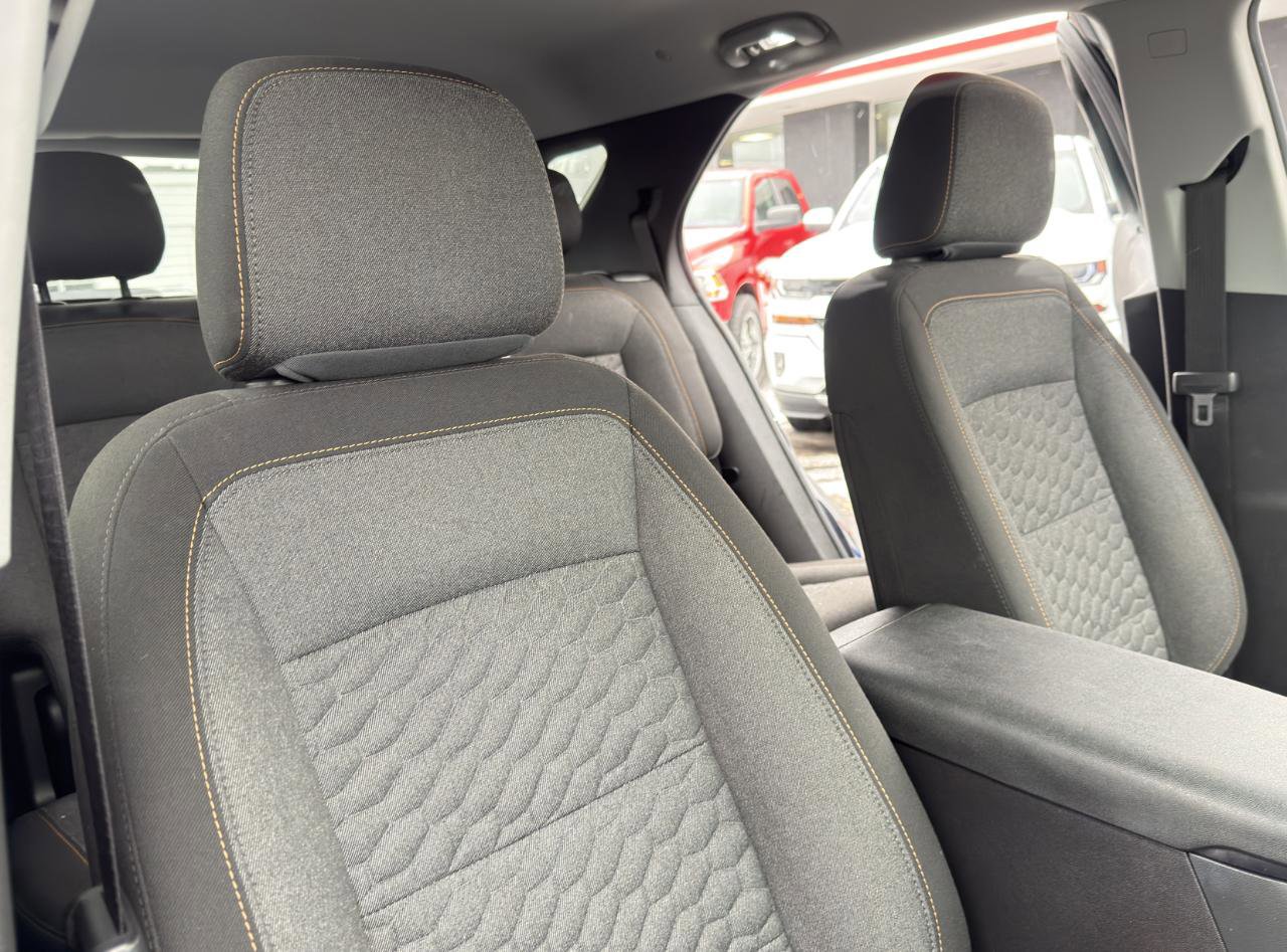 Used 2021 Chevrolet Equinox LT w/ Driver Convenience Package AWD/4WD image 59