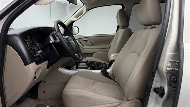Used 2006 MAZDA Tribute s FWD image 13