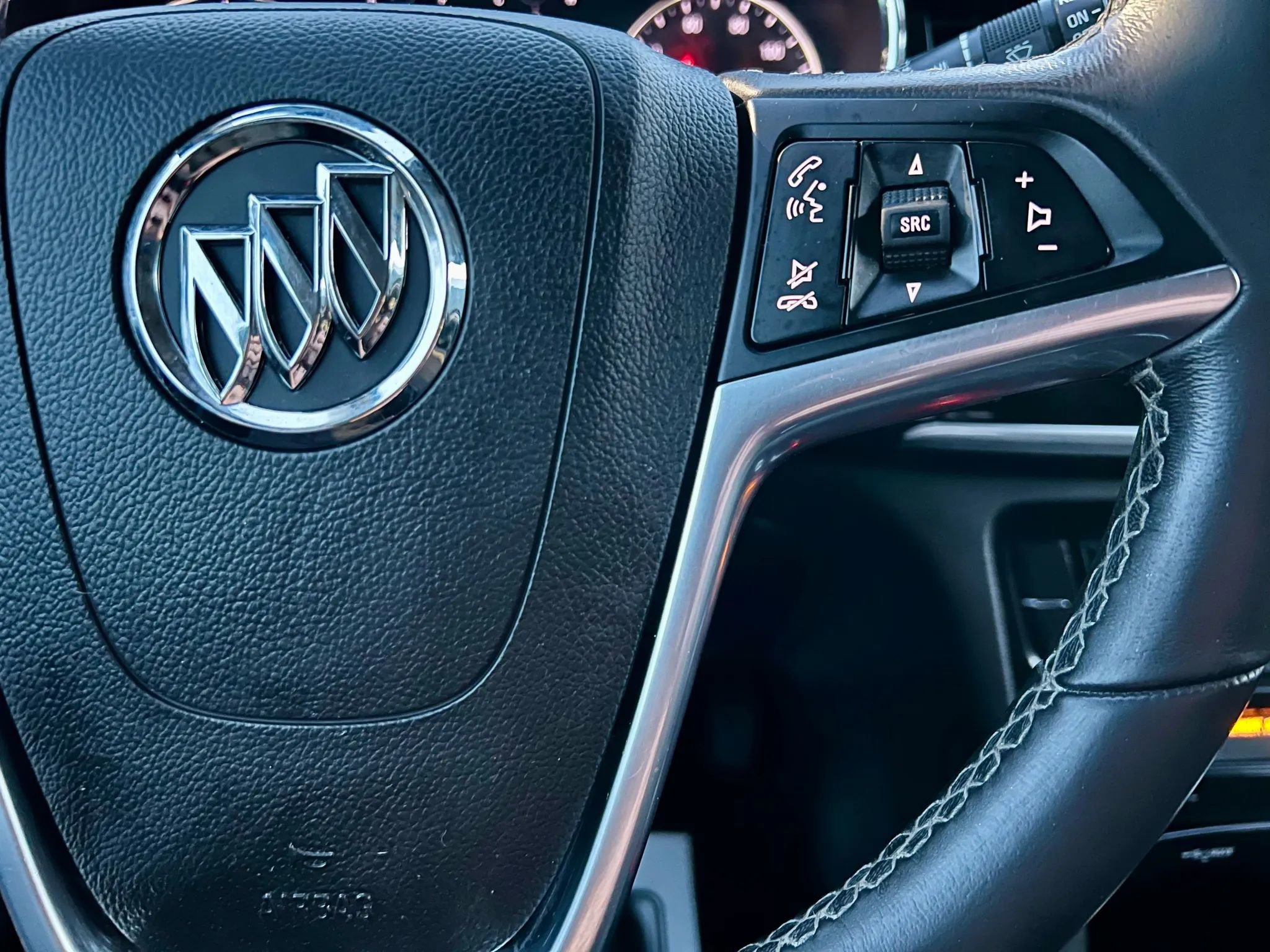 Used 2021 Buick Encore Preferred image 28