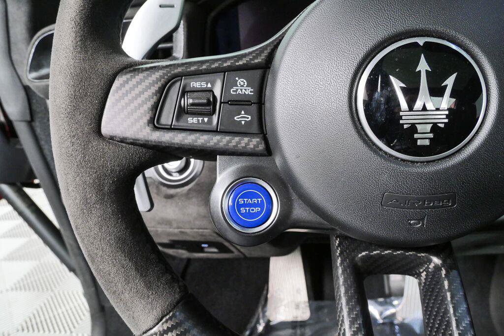 Used 2024 Maserati MC20 Cielo RWD image 11