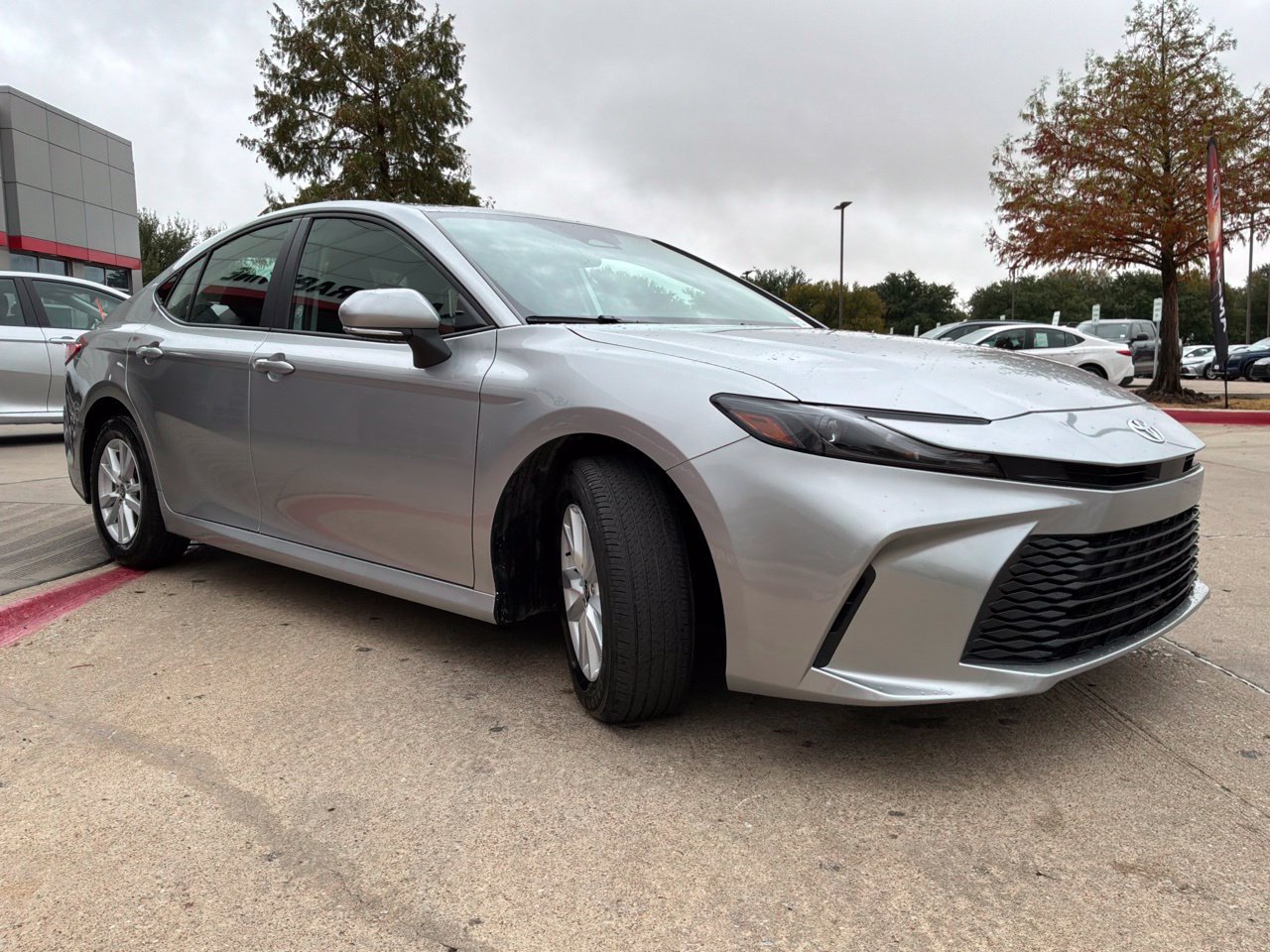 Used 2026 Toyota Camry LE FWD image 4
