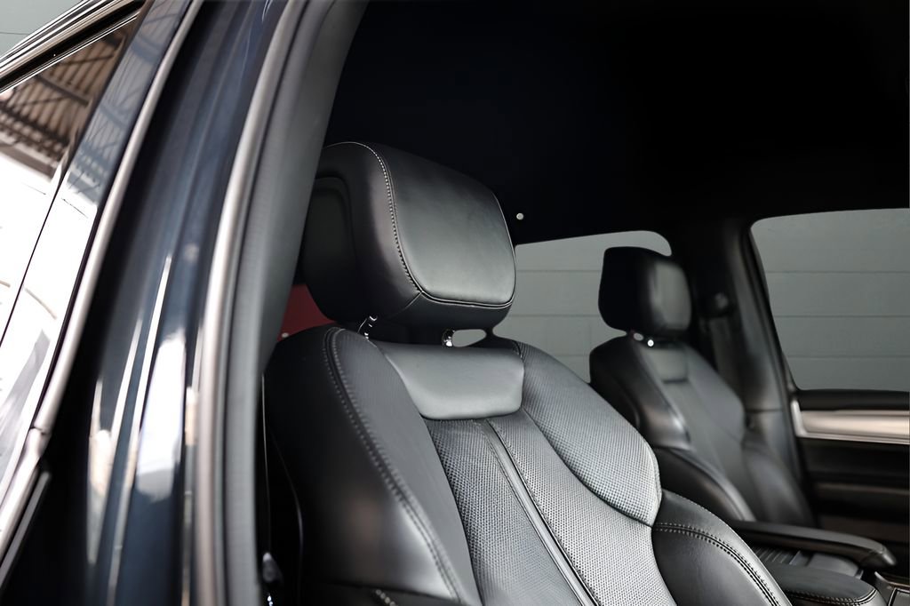 Used 2023 Jeep Wagoneer Series II image 79