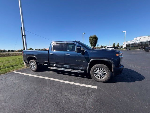 Used 2021 Chevrolet Silverado 3500 High Country w/ Z71 Off-Road Package AWD/4WD image 5