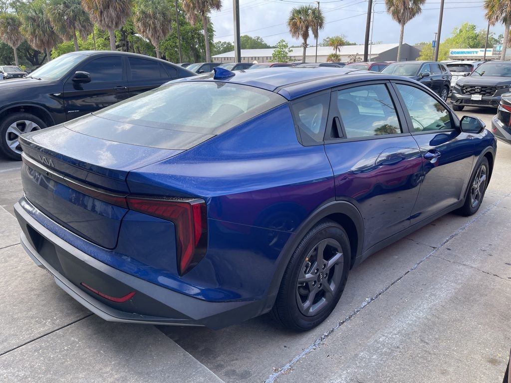 Used 2025 Kia K4 LXS image 4