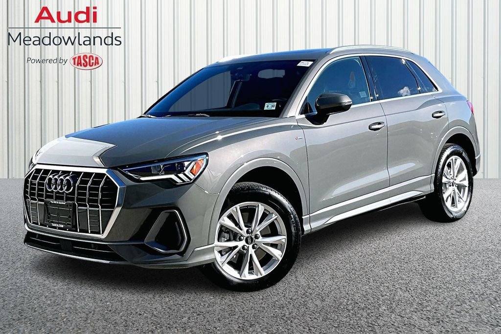 Certified 2025 Audi Q3 2.0T Premium w/ Convenience Package image 1