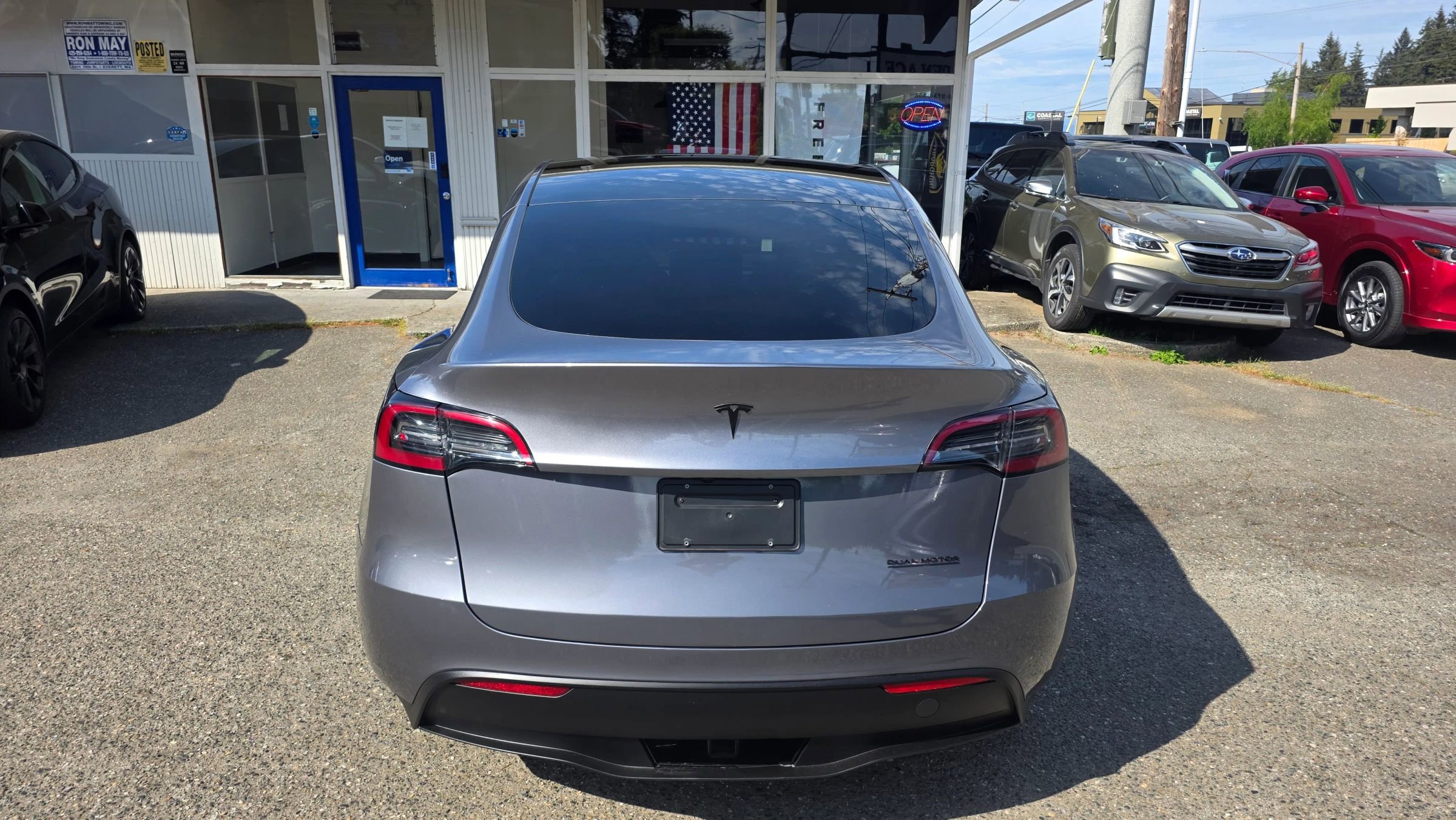 Used 2025 Tesla Model Y Long Range AWD/4WD image 6