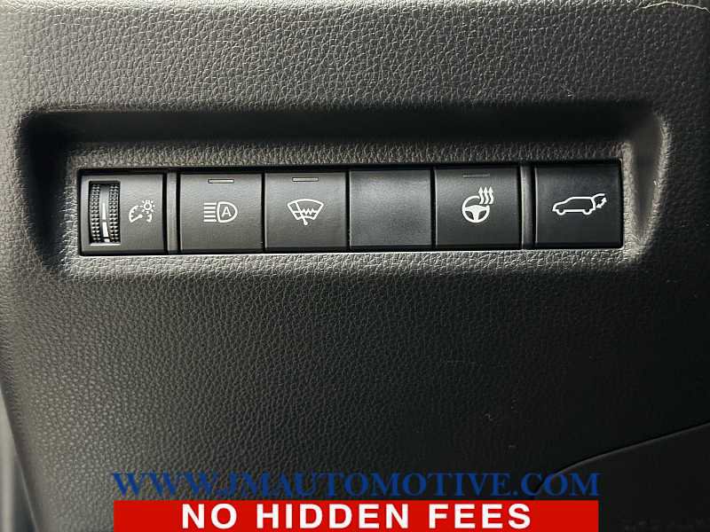 Used 2019 Toyota RAV4 XLE Premium w/ Cold Weather Package AWD/4WD image 38