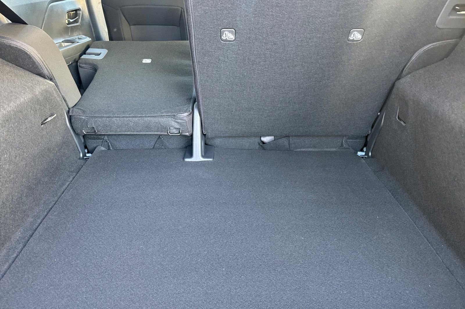 New 2026 Nissan Kicks S image 18