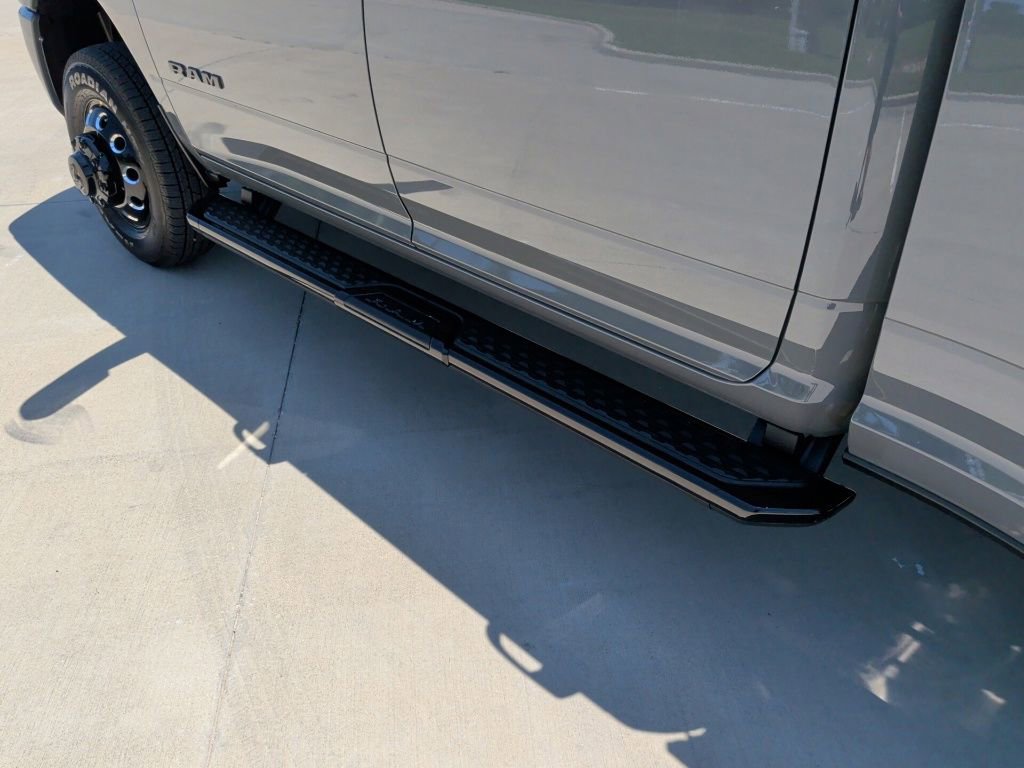 New 2026 RAM 3500 Laramie AWD/4WD image 50