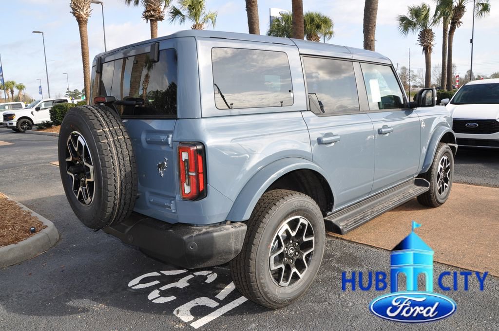 New 2025 Ford Bronco Outer Banks image 5