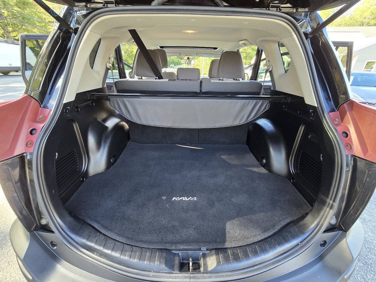 Used 2013 Toyota RAV4 XLE AWD/4WD image 19