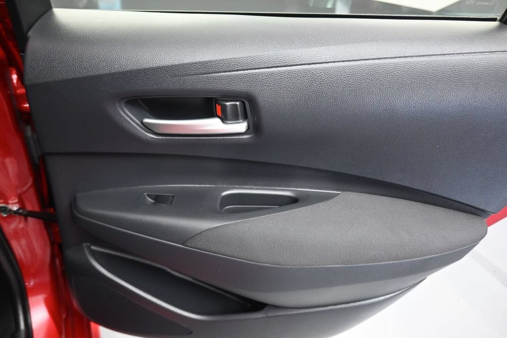Used 2021 Toyota Corolla LE FWD image 34