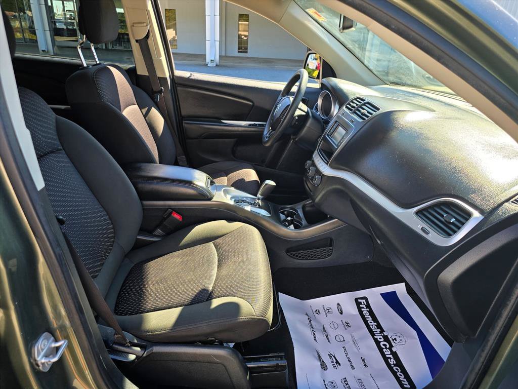 Used 2019 Dodge Journey SE FWD image 19