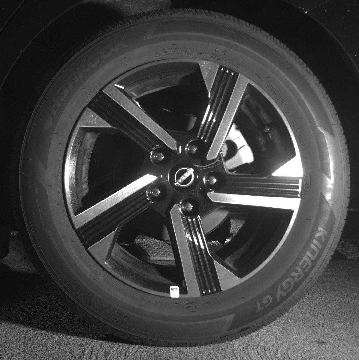 Used 2025 Nissan Sentra SV FWD image 14