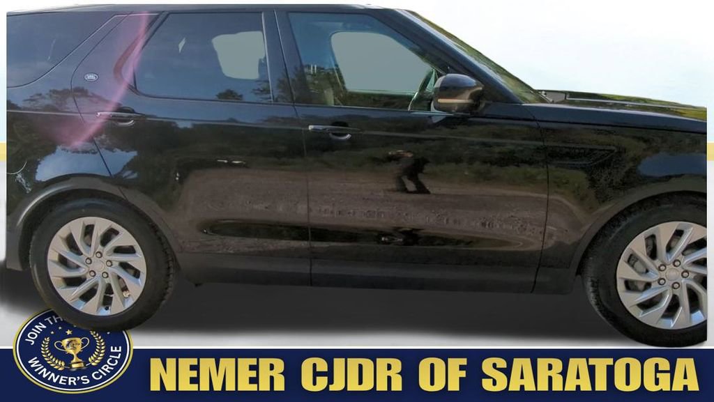 Used 2024 Land Rover Discovery S image 8