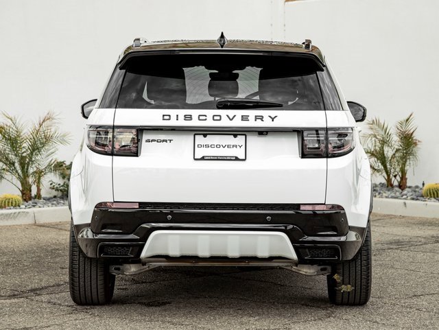 Used 2024 Land Rover Discovery Sport Dynamic SE image 8
