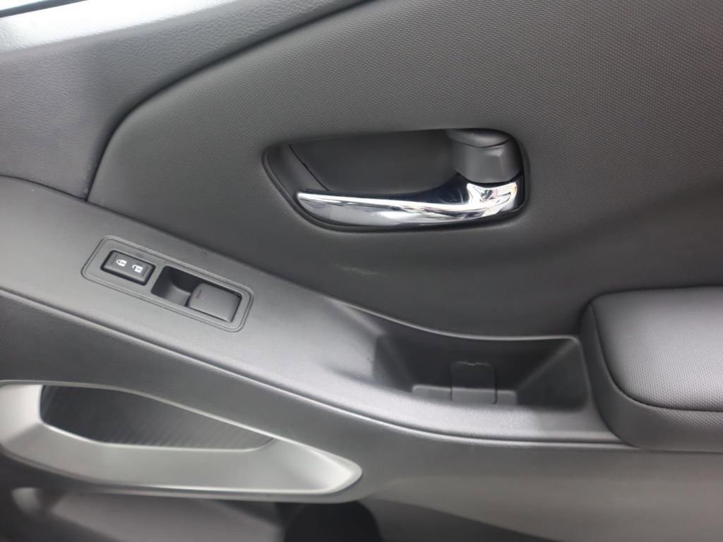 Certified 2024 Nissan Frontier SV w/ Technology Package image 32