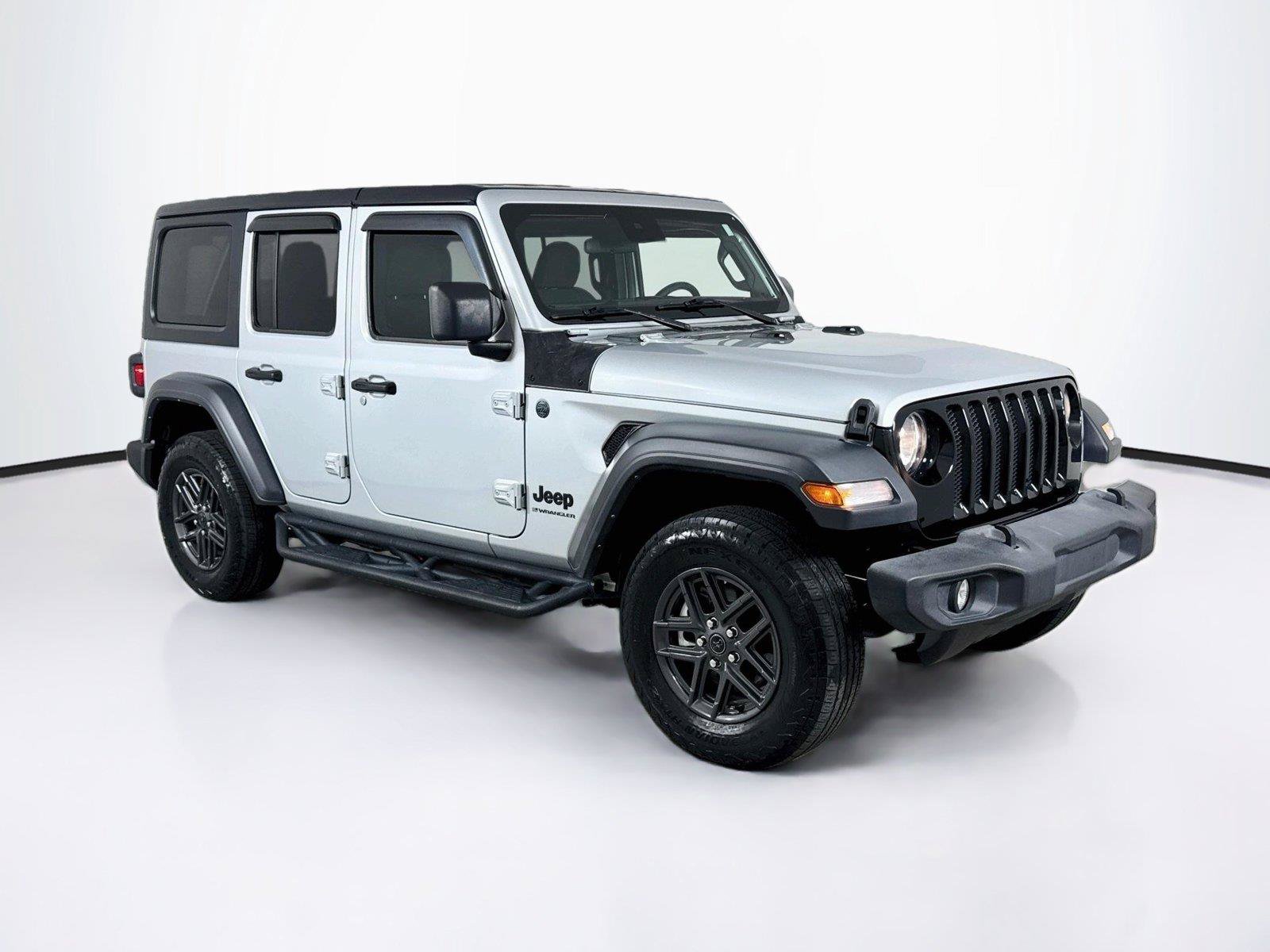Used 2024 Jeep Wrangler Unlimited Sport AWD/4WD image 2
