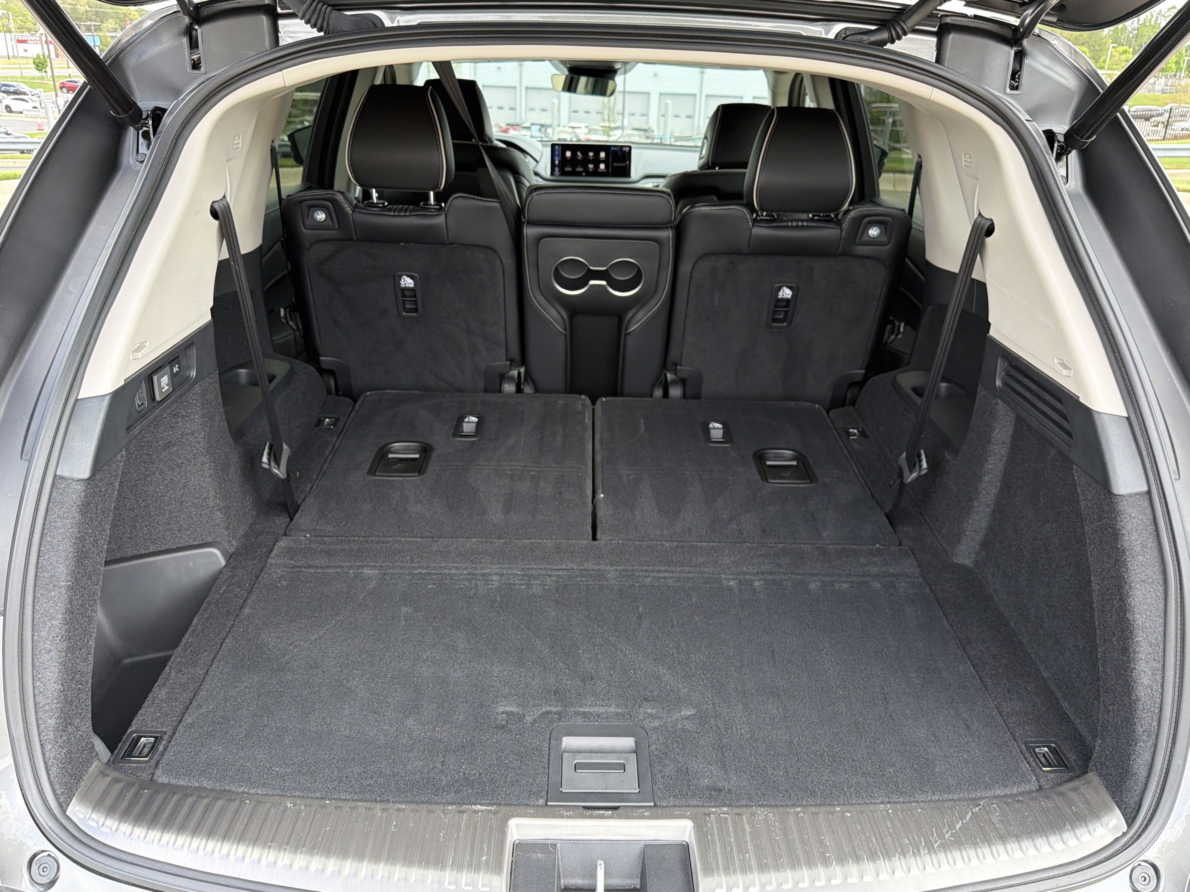 Certified 2025 Acura MDX SH-AWD w/ Advance Package image 12