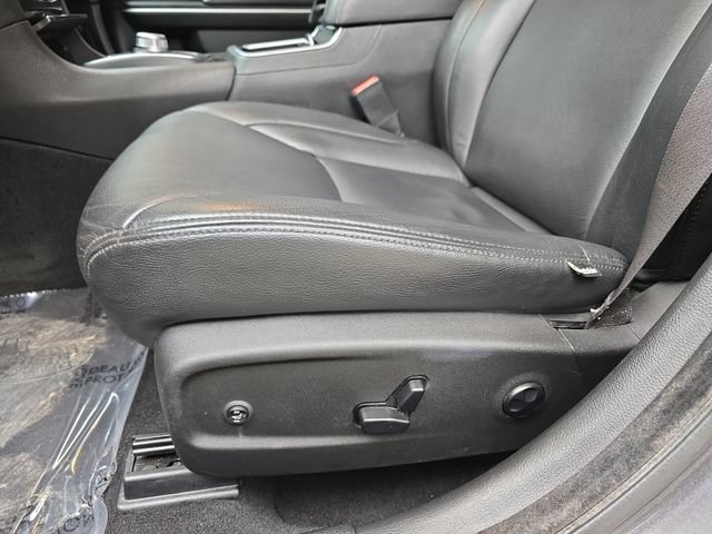 Used 2019 Chrysler 300 Touring w/ Sport Appearance Package RWD image 28