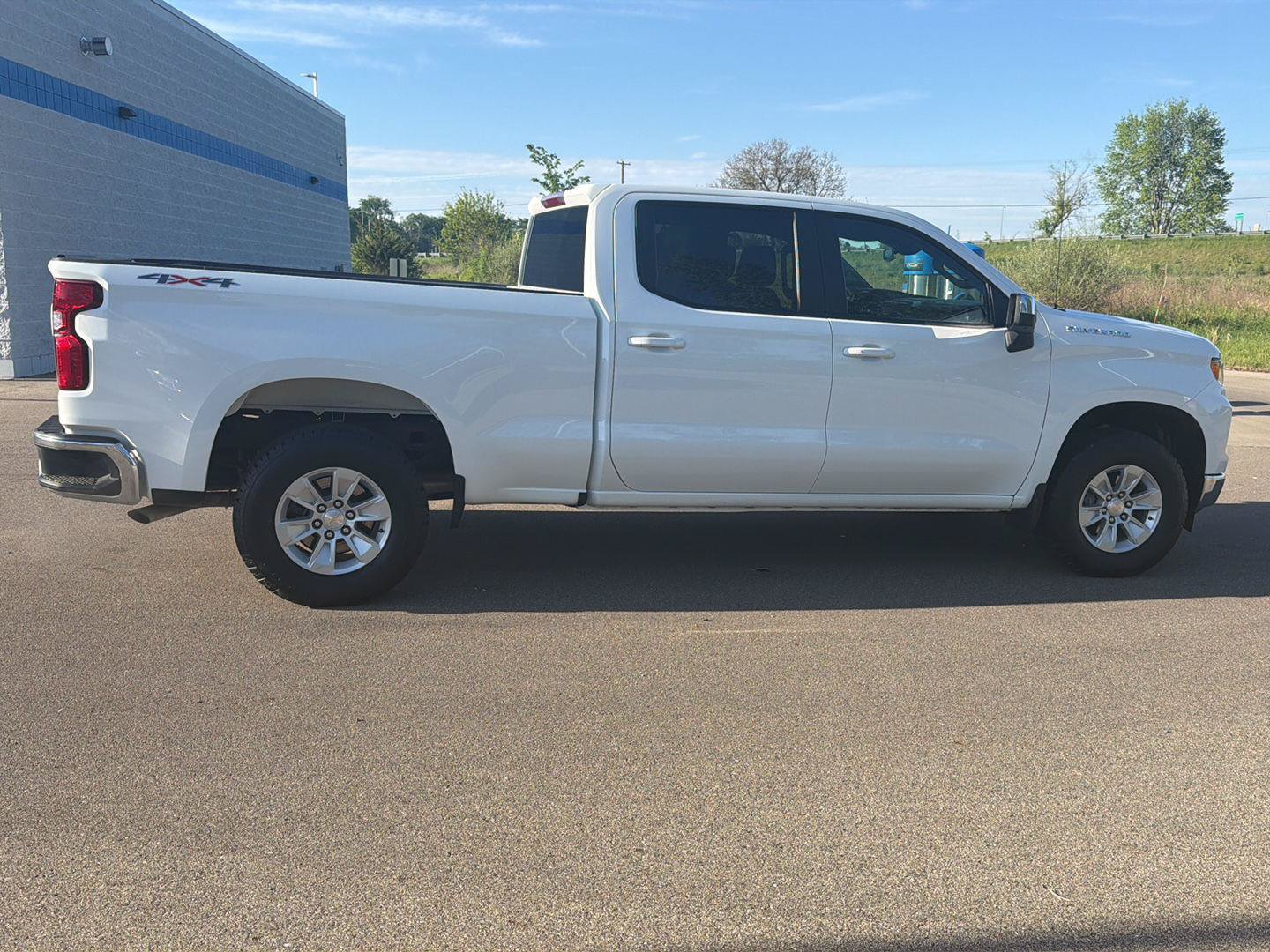 Used 2025 Chevrolet Silverado 1500 LT w/ Work Truck Package AWD/4WD image 6
